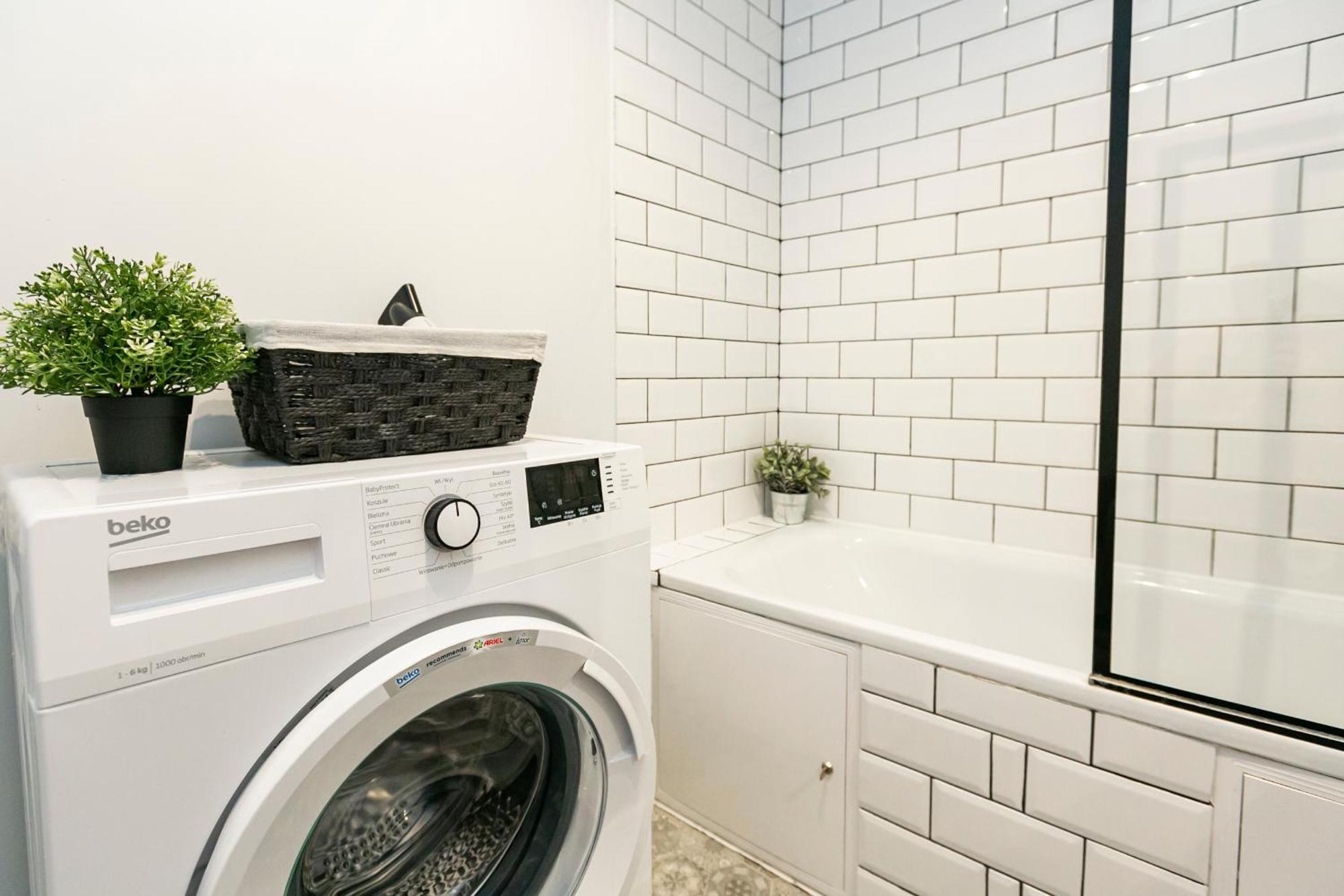 Nowogrodzka 78 - Apartament Dla 4 Osob - 200M Od Szpitala Klinicznego Na Lindleya - 1Km Do Dworca Centralnego - Wifi - Smart Tv 45 Cali Varšava Exteriér fotografie