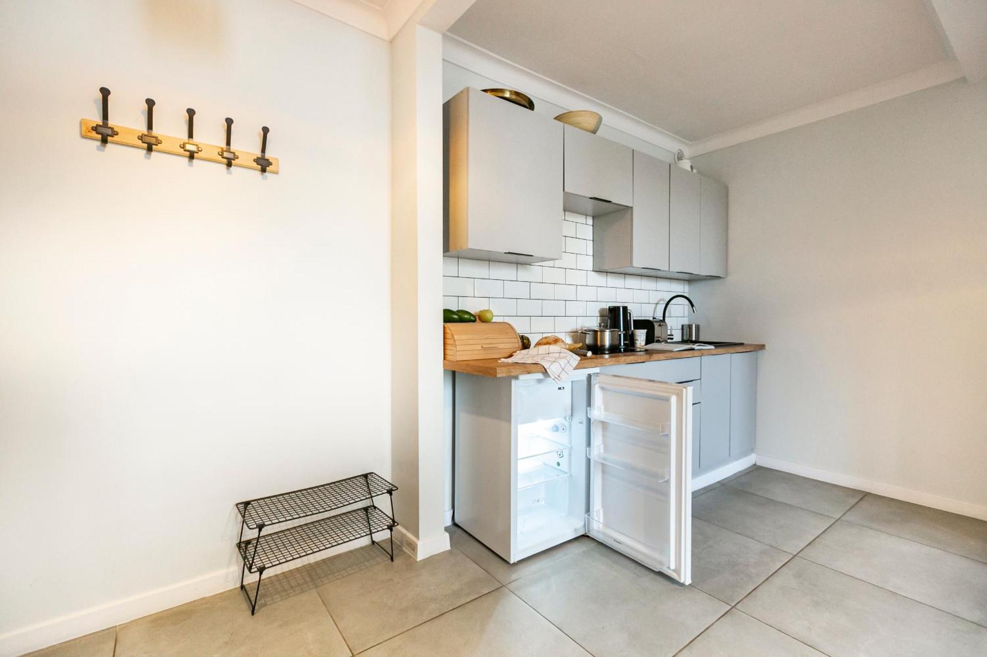 Nowogrodzka 78 - Apartament Dla 4 Osob - 200M Od Szpitala Klinicznego Na Lindleya - 1Km Do Dworca Centralnego - Wifi - Smart Tv 45 Cali Varšava Exteriér fotografie